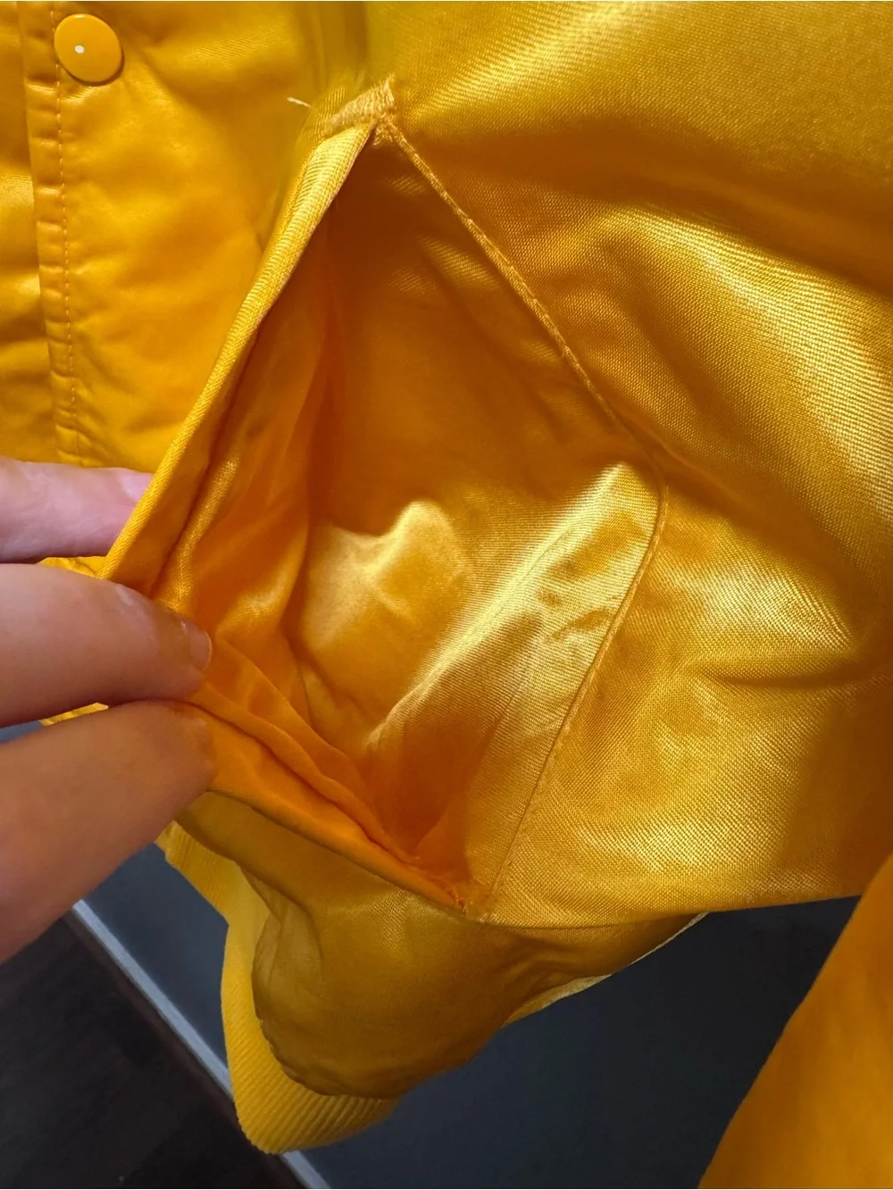 Vintage 80s/90s STARTER Yellow Los Angeles Lakers NBA Satin Patch Jacket Mens L